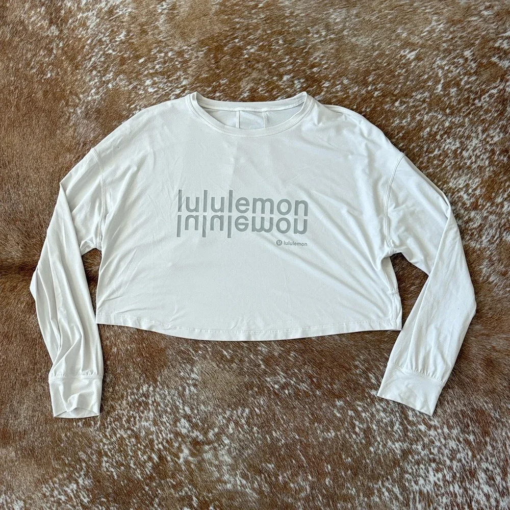 Lululemon Muscle Love White Longsleeve Cropped Shirt - Picture 3 of 6